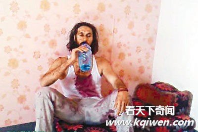 卡扎菲儿子穆塔西姆甚为壮烈 临刑前表情冷静(组图)